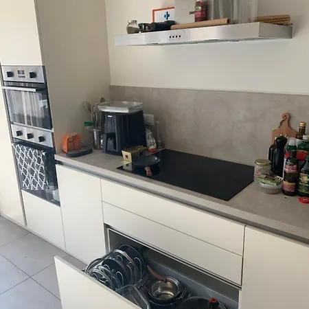 Homestay Private In Shared House *